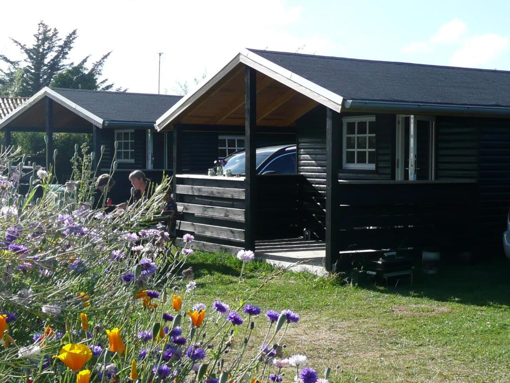 Lønstrup Camping Cottages & Rooms photo 2