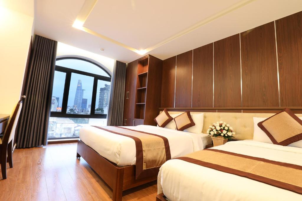 Семейный (Семейный номер с видом на улицу), Prague Hotel