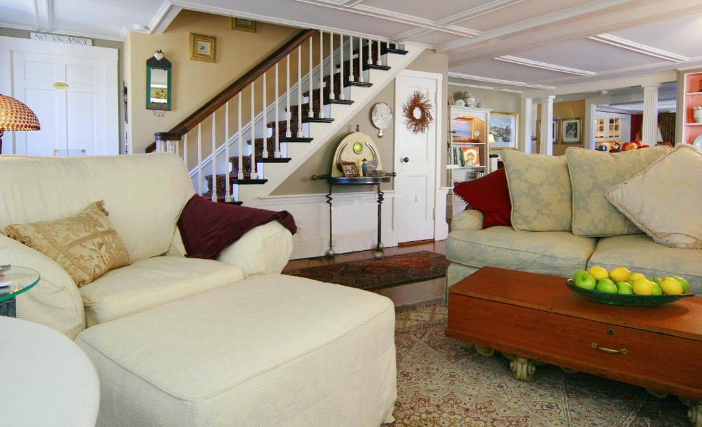 Beach & King Street Inn photo 4