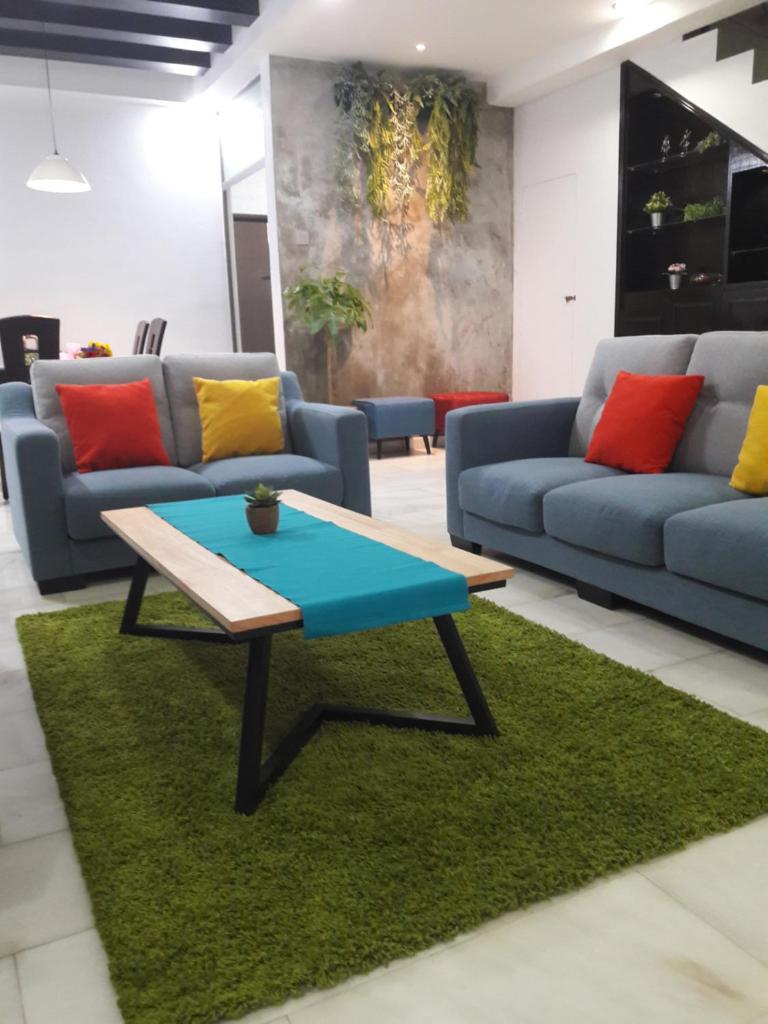 Escape to Bukit Indah Legoland Retreat Your 5BR Homestay for 1-16 Guests photo 3
