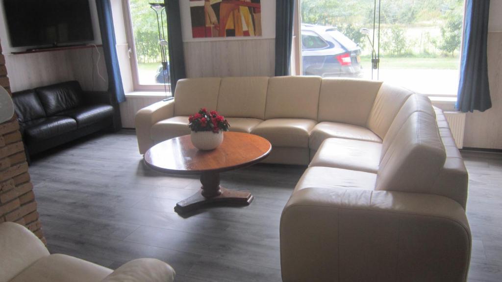 loonse huis photo 2