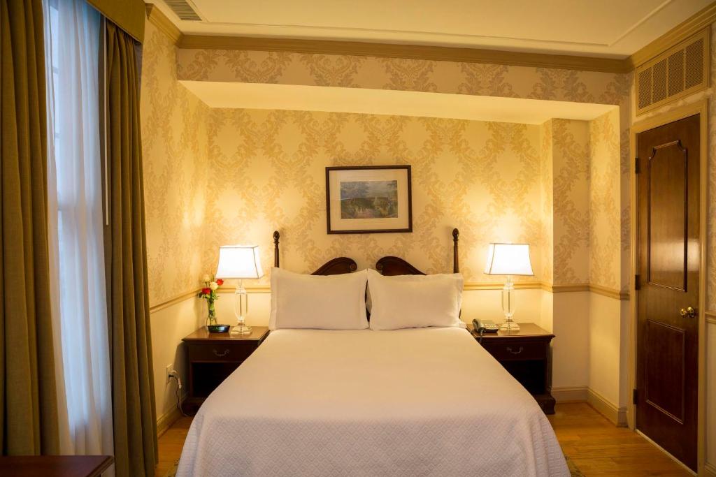 Двухместный (Номер «Премиум» с кроватью размера «queen-size»), Penn's View Hotel Philadelphia