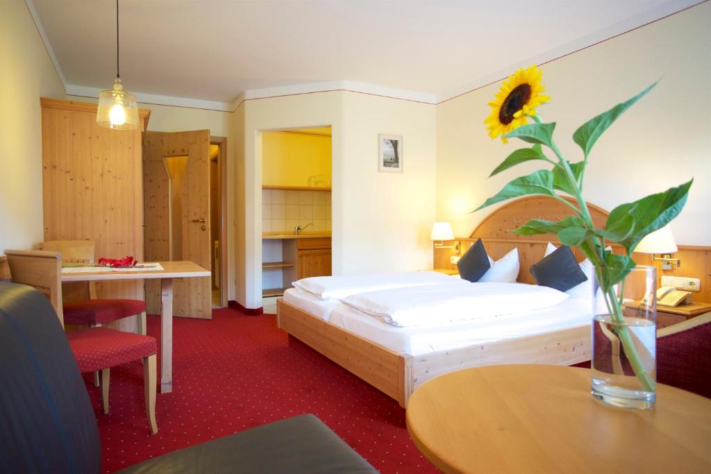 Hotel Salzburger Hof photo 1