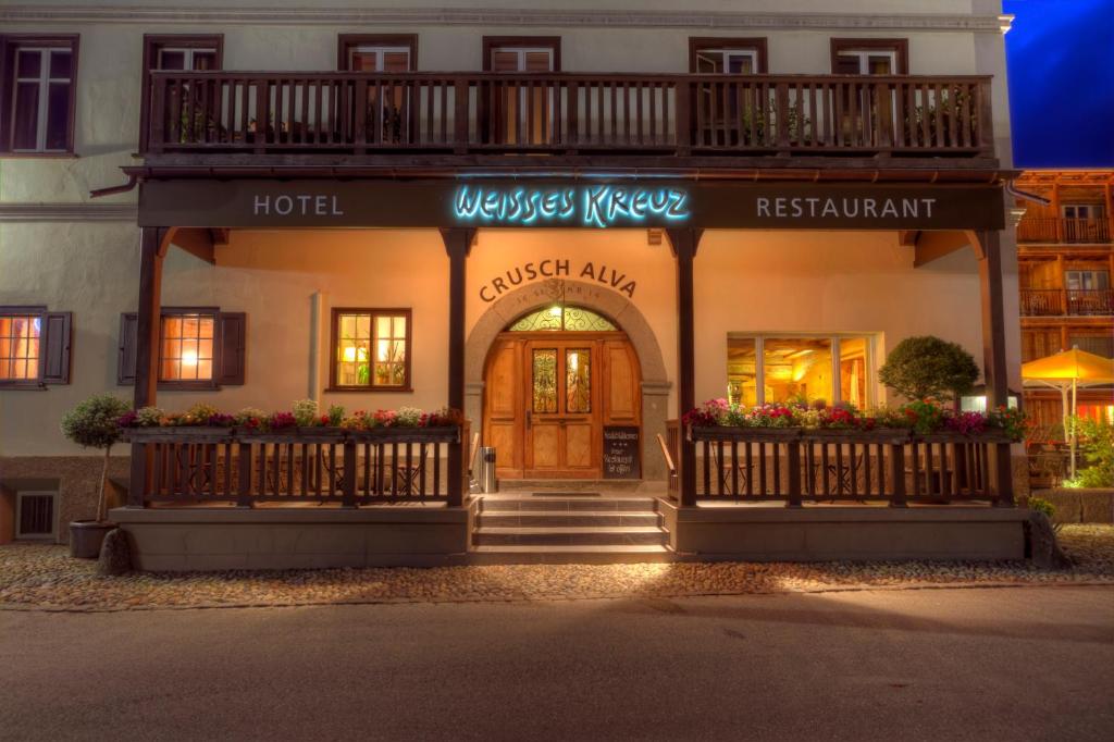 Hotel Weisses Kreuz Bergün photo 4