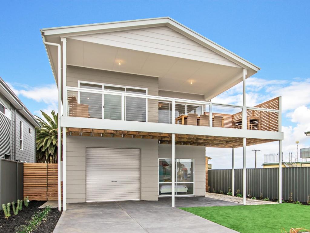 Seas the Day - Aldinga Beach - C21 SouthCoast Holidays