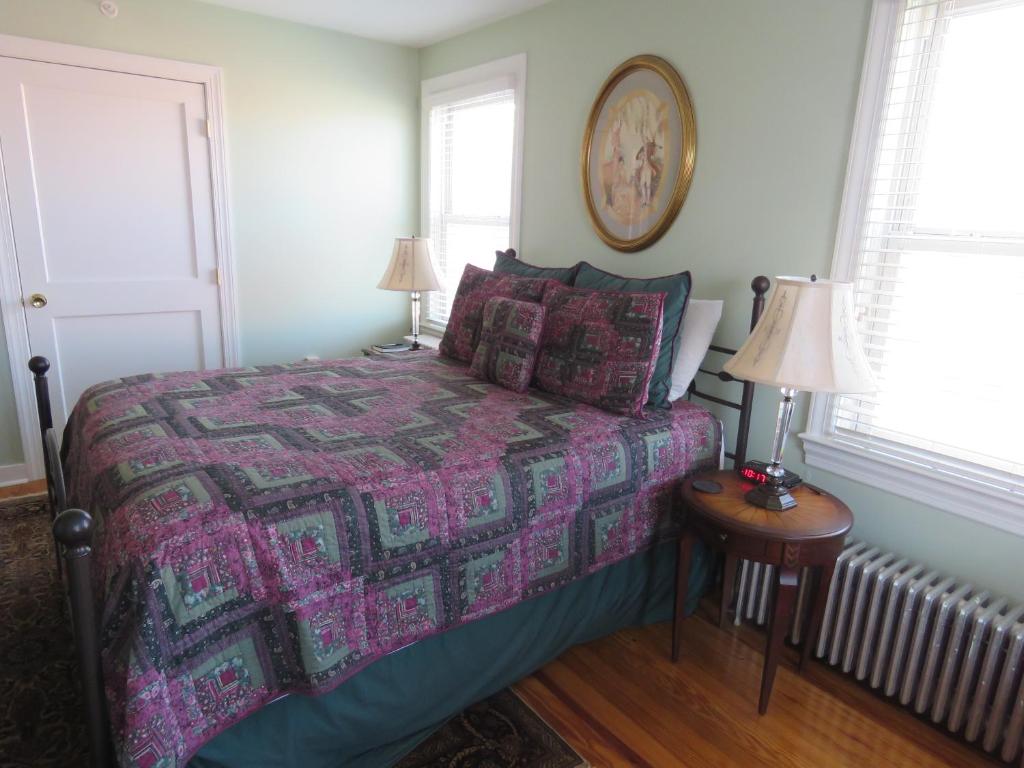 The Swope Manor Bed & Breakfast image