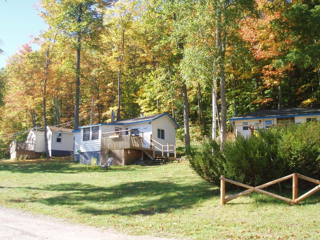 Silver Springs Cottage Resort photo 3