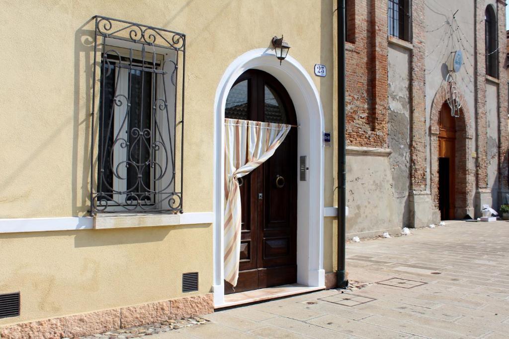 Porta del Carmine photo 4