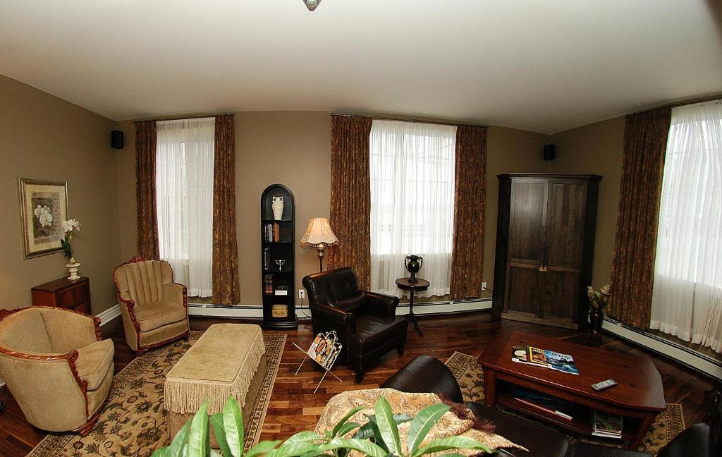Spanish Bay Inn, CANADA photo 2
