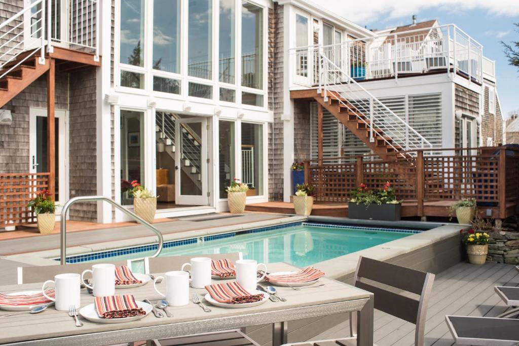 8 Dyer Hotel image