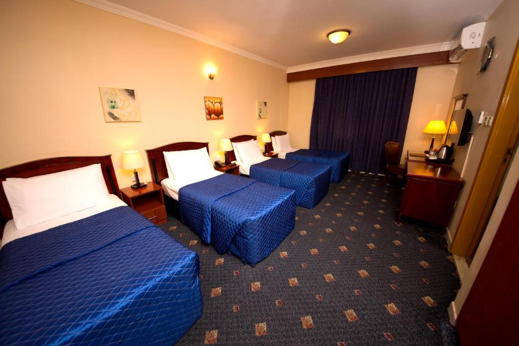Семейный (Семейный четырехместный номер), Отель Mount Royal Hotel