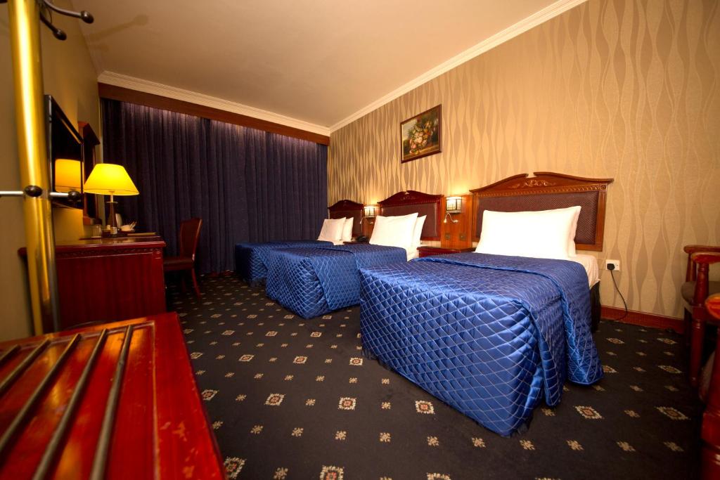 Трехместный (Трехместный номер Делюкс), Отель Mount Royal Hotel