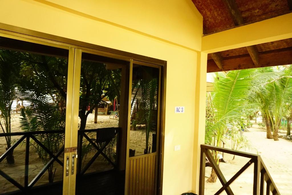 Номер (Бунгало - С видом на пляж), Moonhut Bungalows