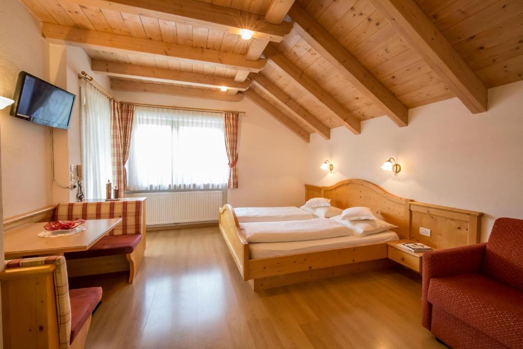 Garnì Lasteis B&B - apartments photo 4