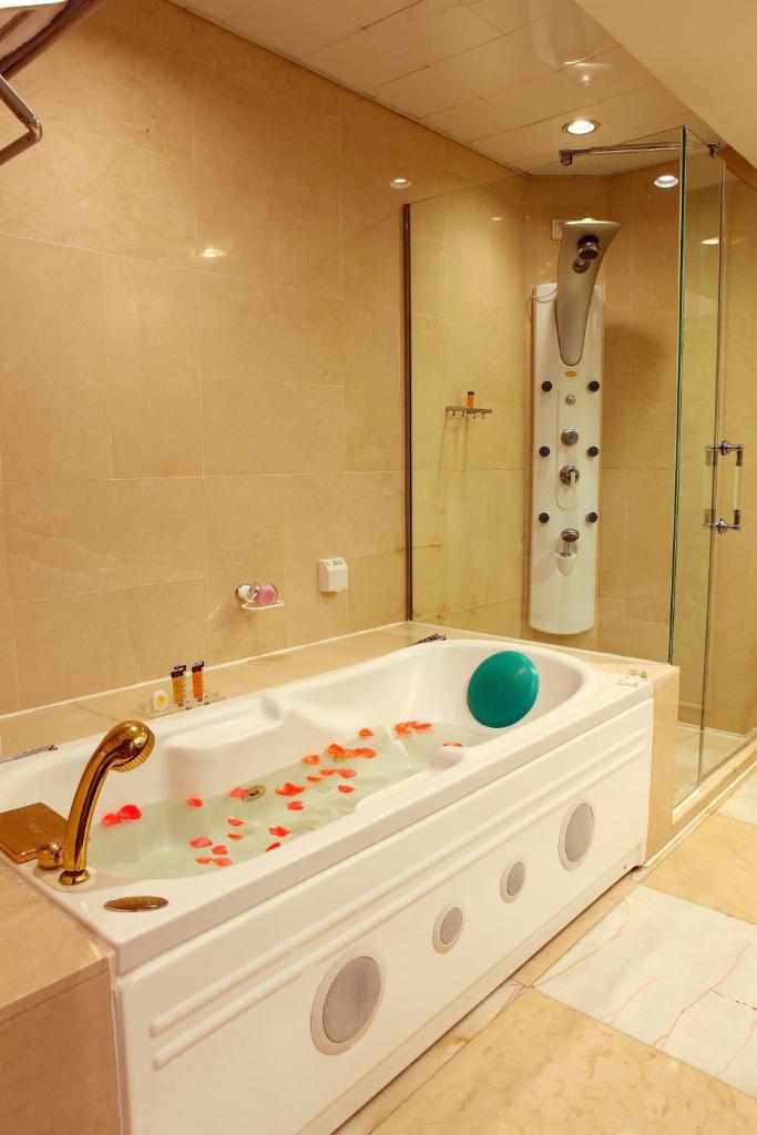 Сьюит (Представительский люкс), Asia International Hotel Guangdong