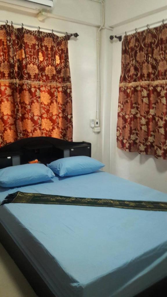 Двухместный (Номер с кроватью размера «queen-size» и балконом), Danee Hostel