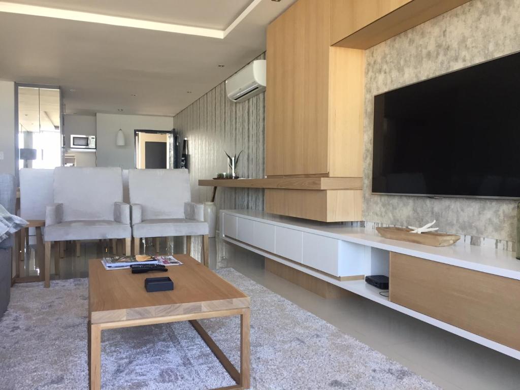 Blouberg Luxury Beachfront Apartment photo 3