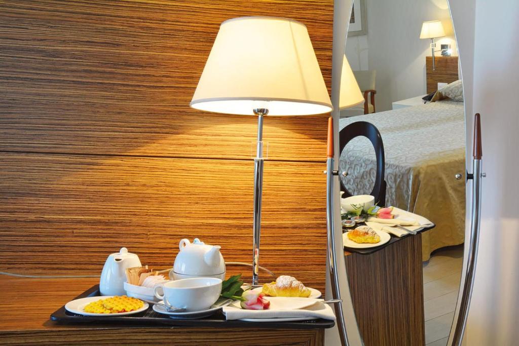 S Hotel photo 2