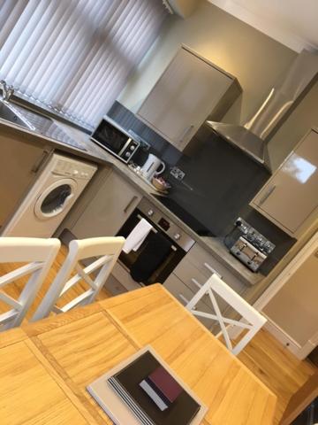 Llys y Dderwen - Oak Court photo 4