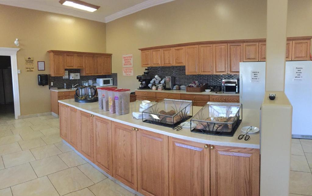 New Imperial Suites photo 3