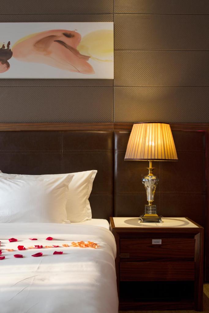 Двухместный (Номер Делюкс с кроватью размера «king-size»), Honder International Hotel