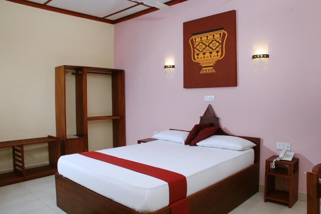 The Triangle Hotel photo 3