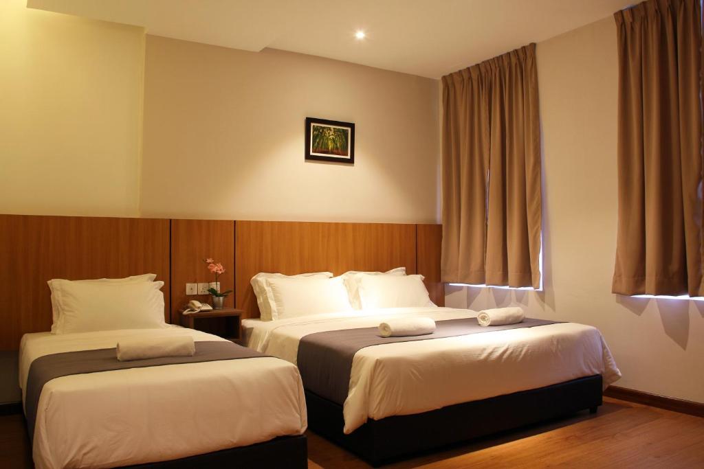 Семейный (Стандартный семейный номер (с окном)), Ahyu Hotel