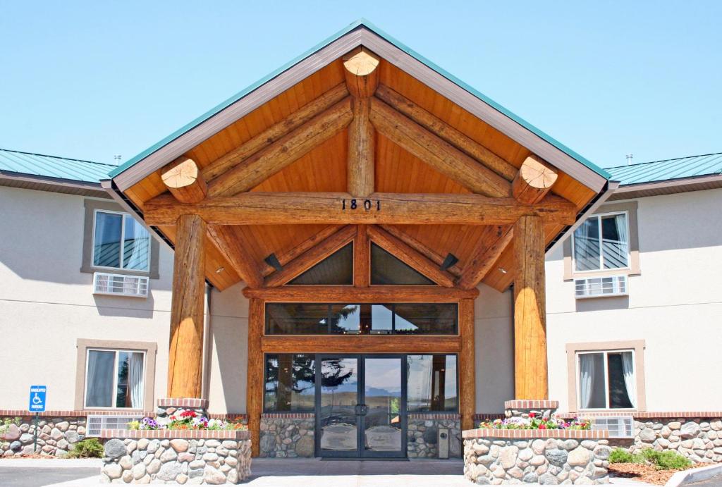 Cody Legacy Inn & Suites image