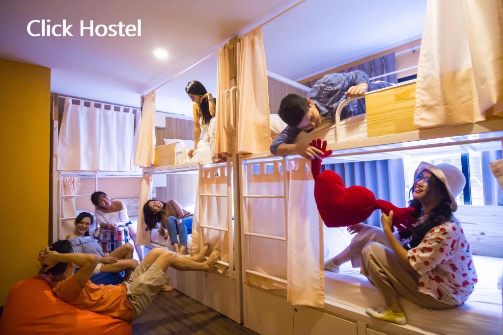 Номер (Кровать в общем 6-местном номере для мужчин и женщин), Click Hostel