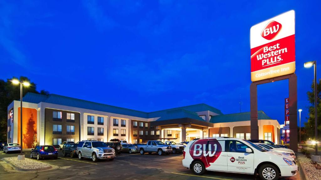 Best Western Plus Cottontree Inn image