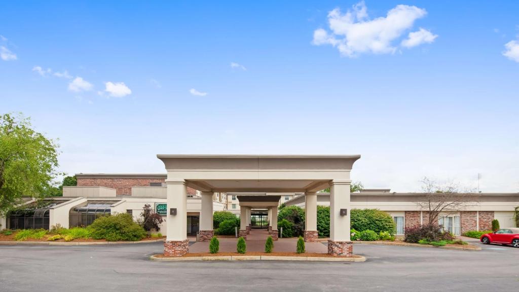 Best Western Plus Waterville Grand Hotel image