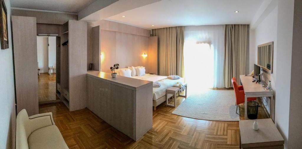 Hotel Satu Mare City - Tap to explore photos