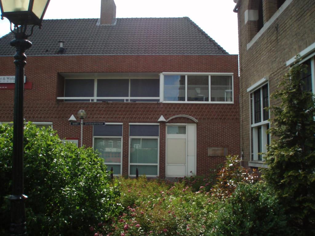 Suite 16 photo 1