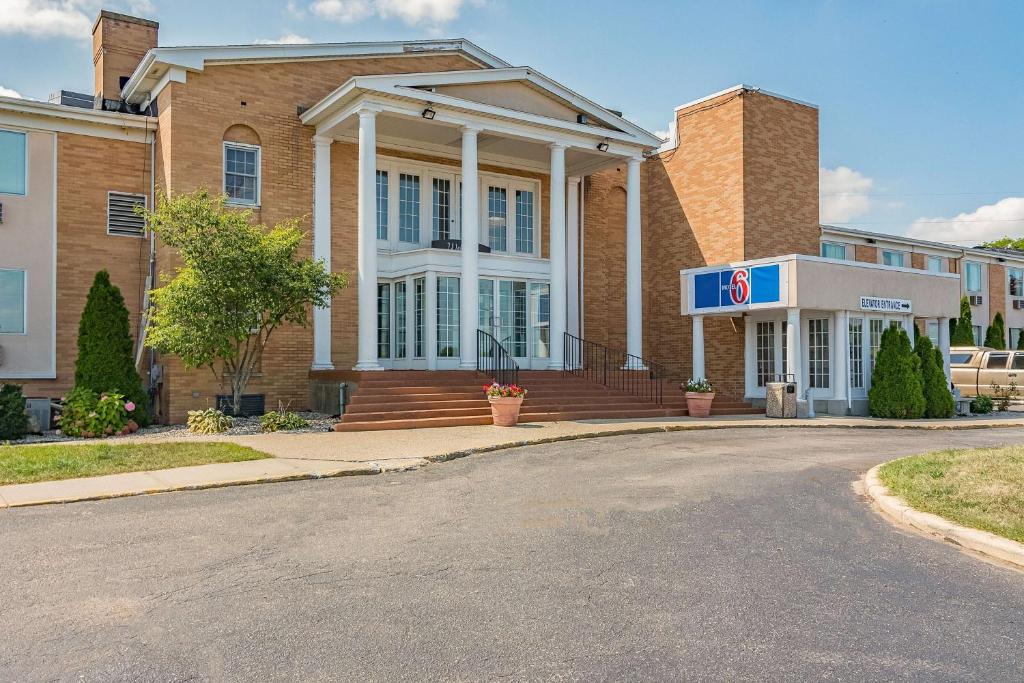 Motel 6-Grand Rapids, MI - Northeast photo 1