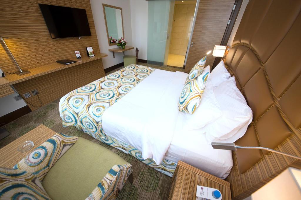 Двухместный (Стандартный номер с кроватью размера «king-size»), Отель Best Western Plus Pearl Creek Hotel