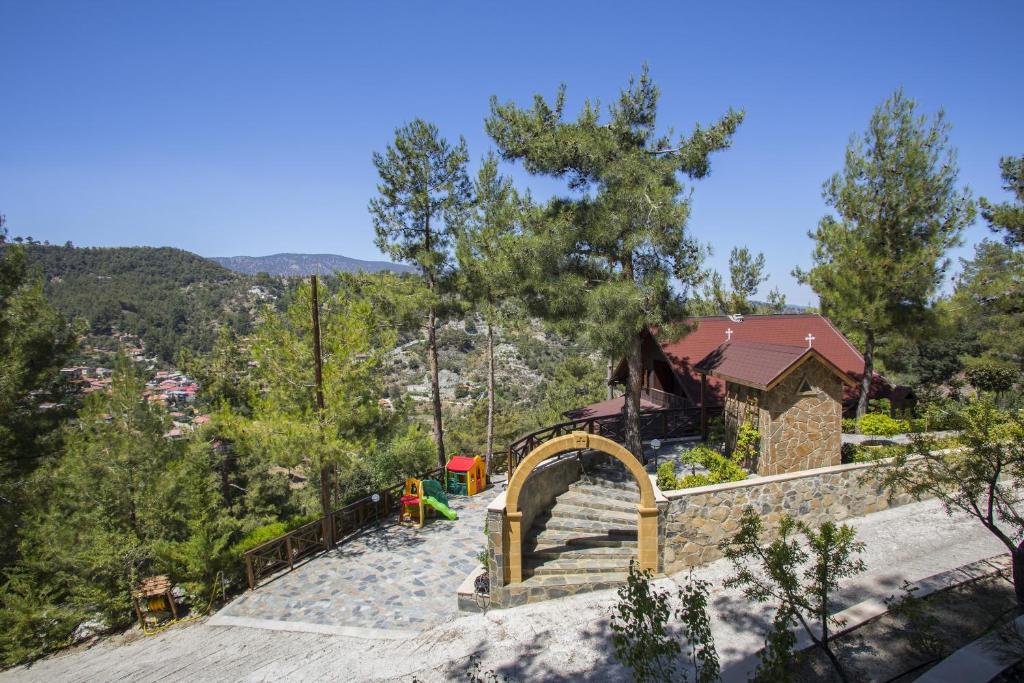 Ricky Chalet Near Troodos photo 2