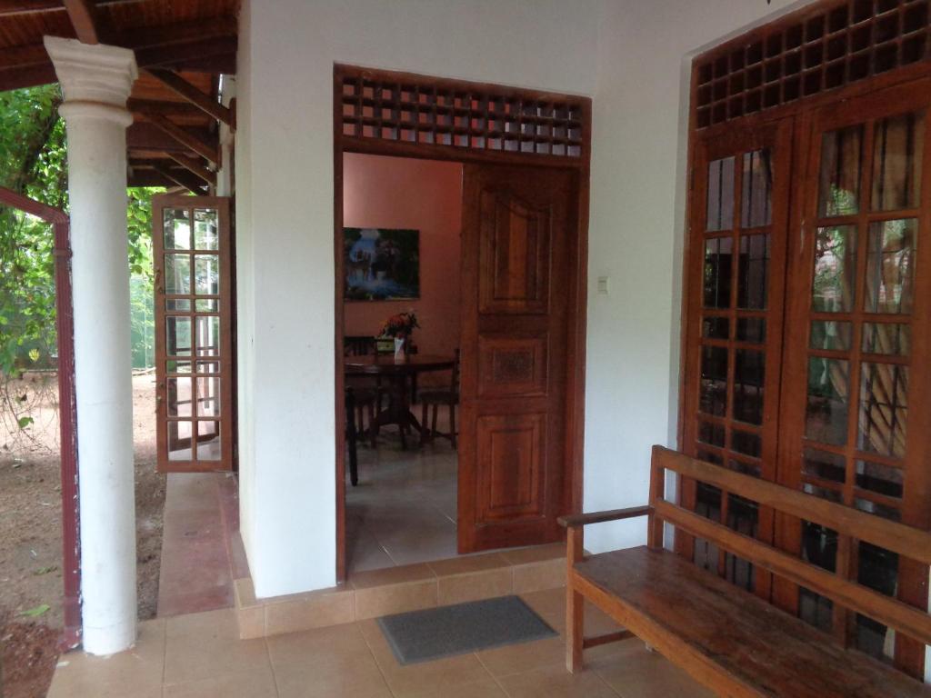Green Villa, Thirappane