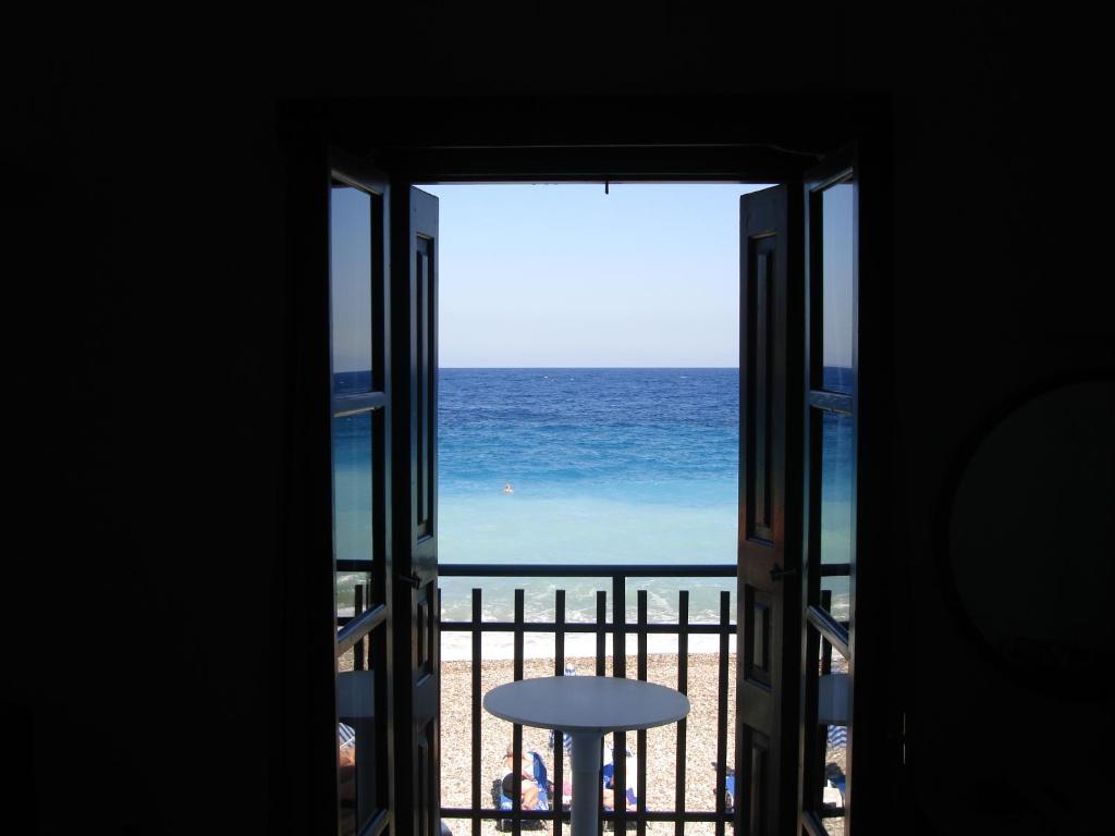 Long Beach Kokkari Samos photo 2
