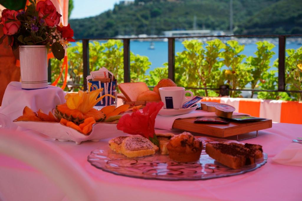 Hotel Cala di Mola photo 3
