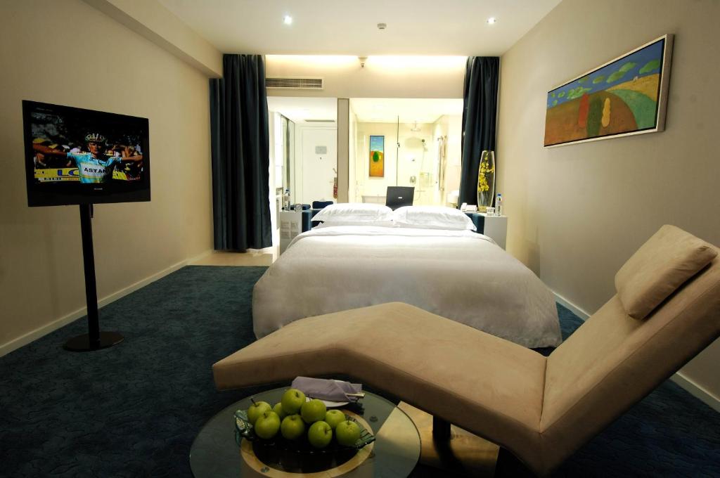 Двухместный (Номер с кроватью размера «king-size» и видом на горы), Haiyue Jianguo Hotel