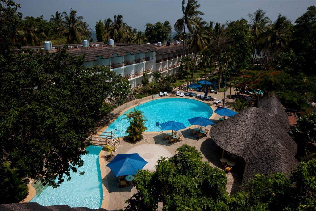 Travellers Beach Hotel photo 1