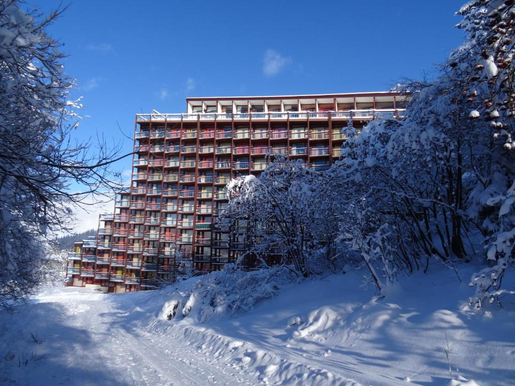 ARC 1800 Appartement 4 pièces Lauzières skis aux pieds photo 3