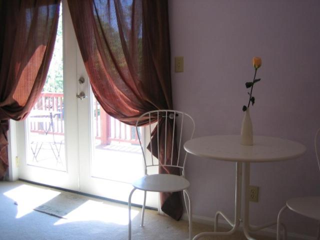 Ahoy Inn Guesthouse photo 4