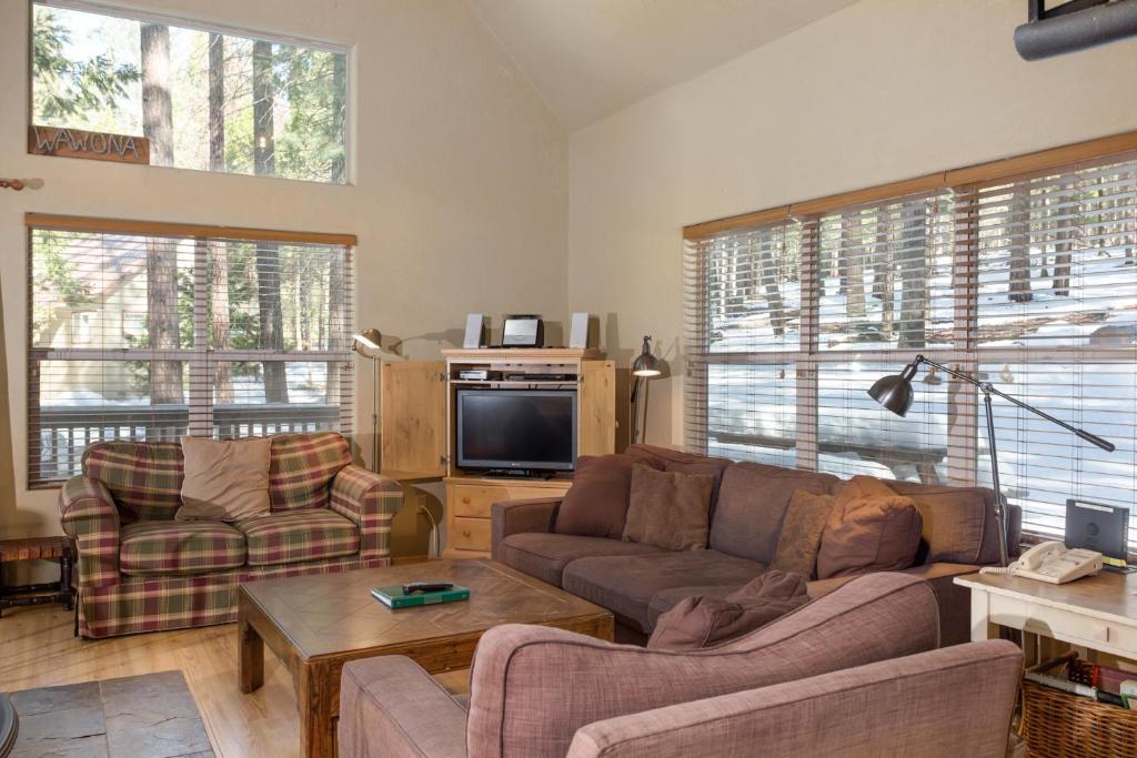 7S Wawona Chalet photo 2