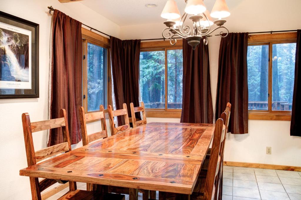 2N Big Pine Lodge photo 3