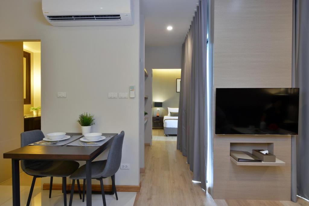 Сьюит (Люкс «Гранд» с 1 двуспальной кроватью), Отель At Mind Serviced Residence