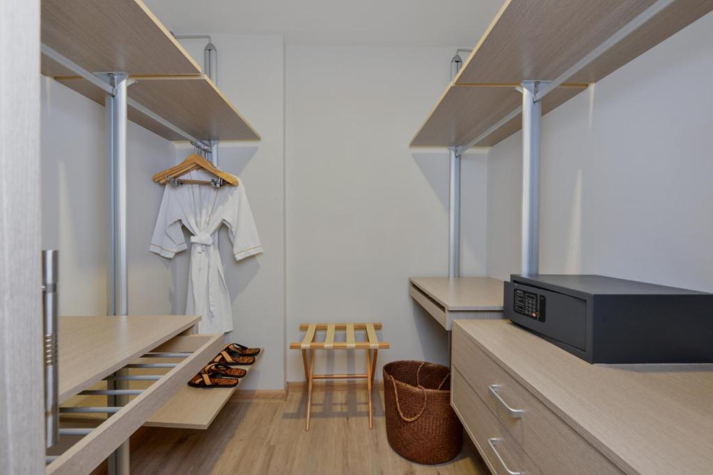 Сьюит (Люкс «Гранд» с 1 двуспальной кроватью), Отель At Mind Serviced Residence