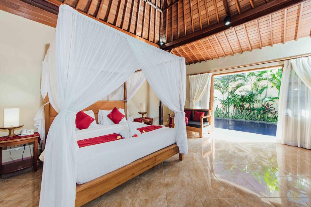 Номер (Бунгало Супер-Делюкс с собственным бассейном), Kuta Puri Bungalow