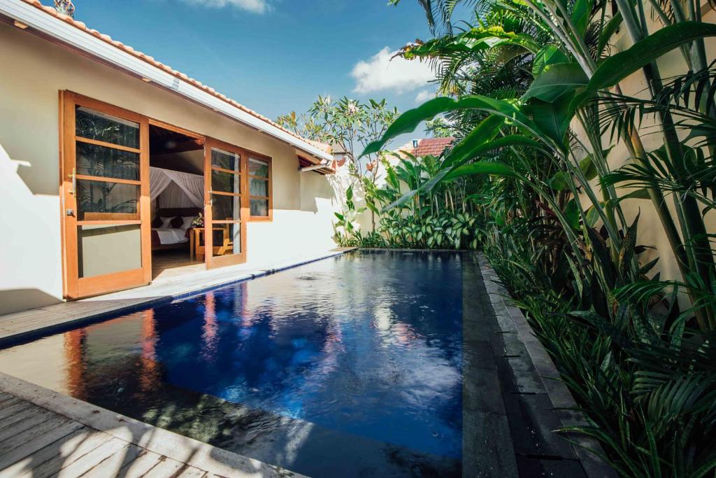 Номер (Бунгало Супер-Делюкс с собственным бассейном), Kuta Puri Bungalow