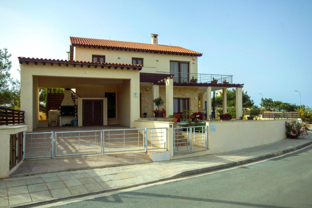 Villa Vikla photo 3